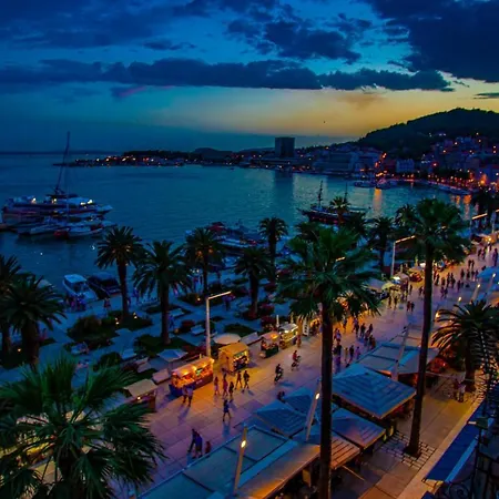 Riva - The Heart Of Palace * 斯普利特