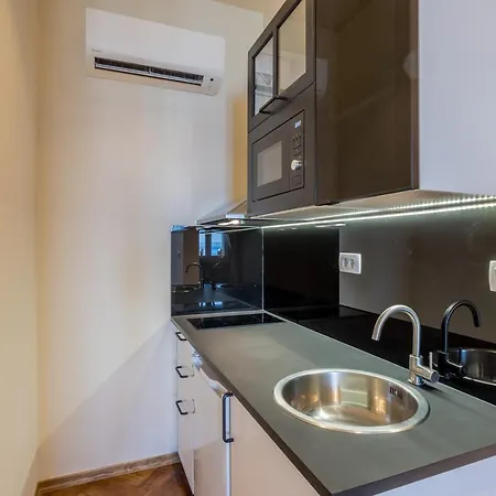 Riva - The Heart Of Palace * 斯普利特