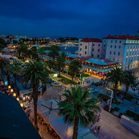 公寓 Riva - The Heart Of Palace 斯普利特