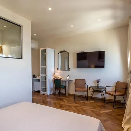 Riva - The Heart Of Palace * 斯普利特