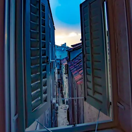 Riva - The Heart Of Palace *