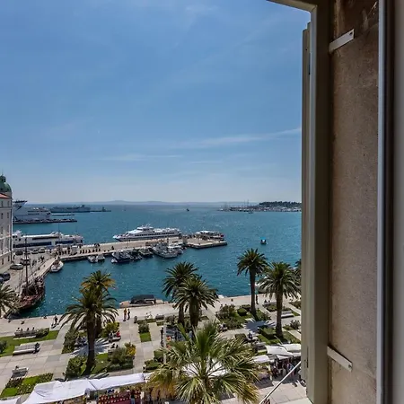 Riva - The Heart Of Palace Apartment *