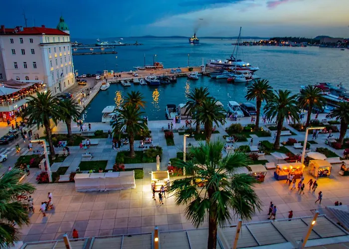 Riva - The Heart Of Palace *