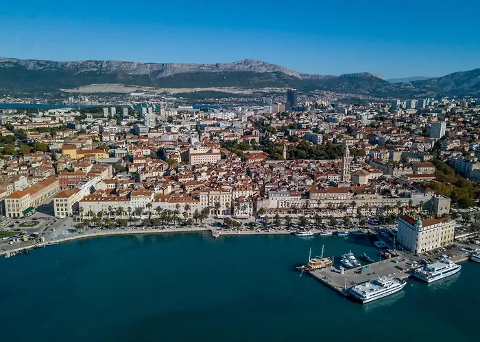 Riva - The Heart Of Palace
